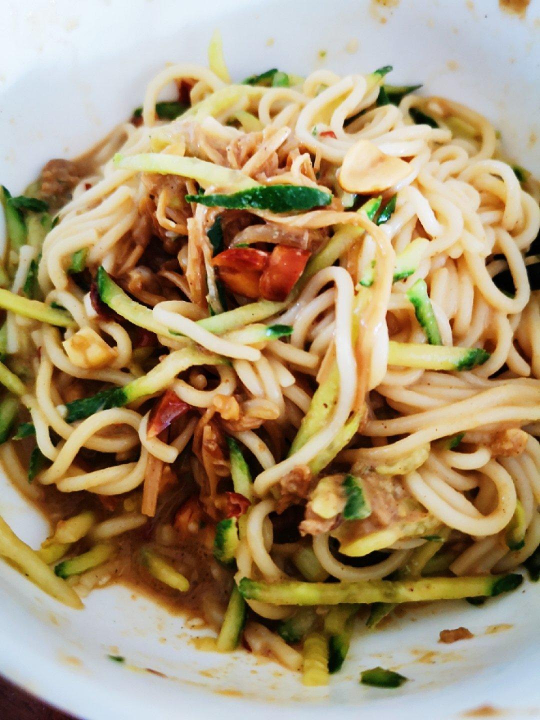 姥姥的爽口凉面！（干拌挂面）