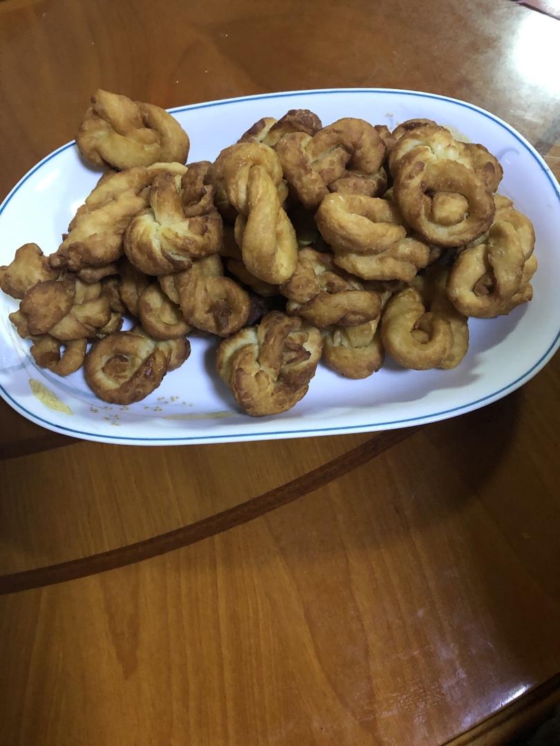 外酥内软的炸麻花
