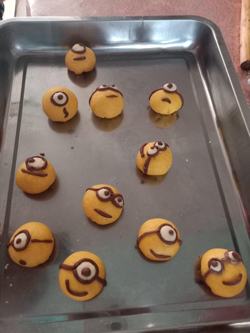 【原创】小黄人紫薯馅南瓜包子