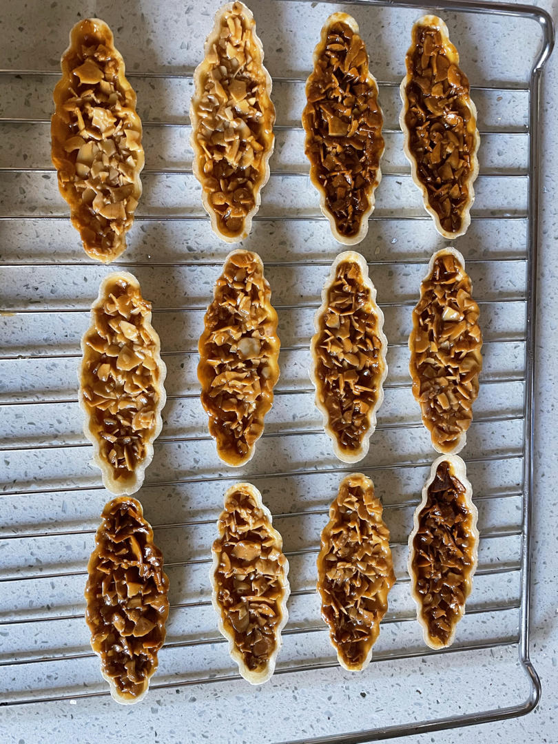 视频🚢一次搞定3种口味｜焦糖坚果糯米船｜不测温，不冷冻｜低糖｜简单｜0难度