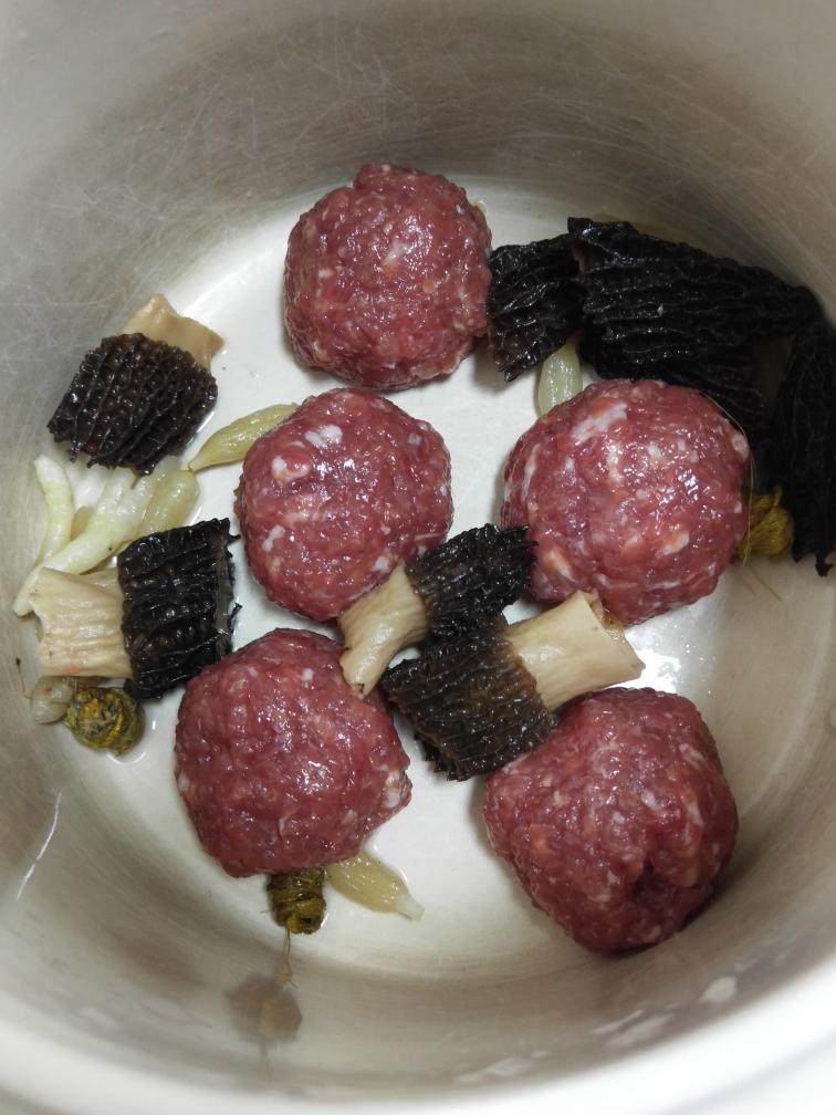 （增强免疫力）羊肚菌石斛麦冬瘦肉汤
