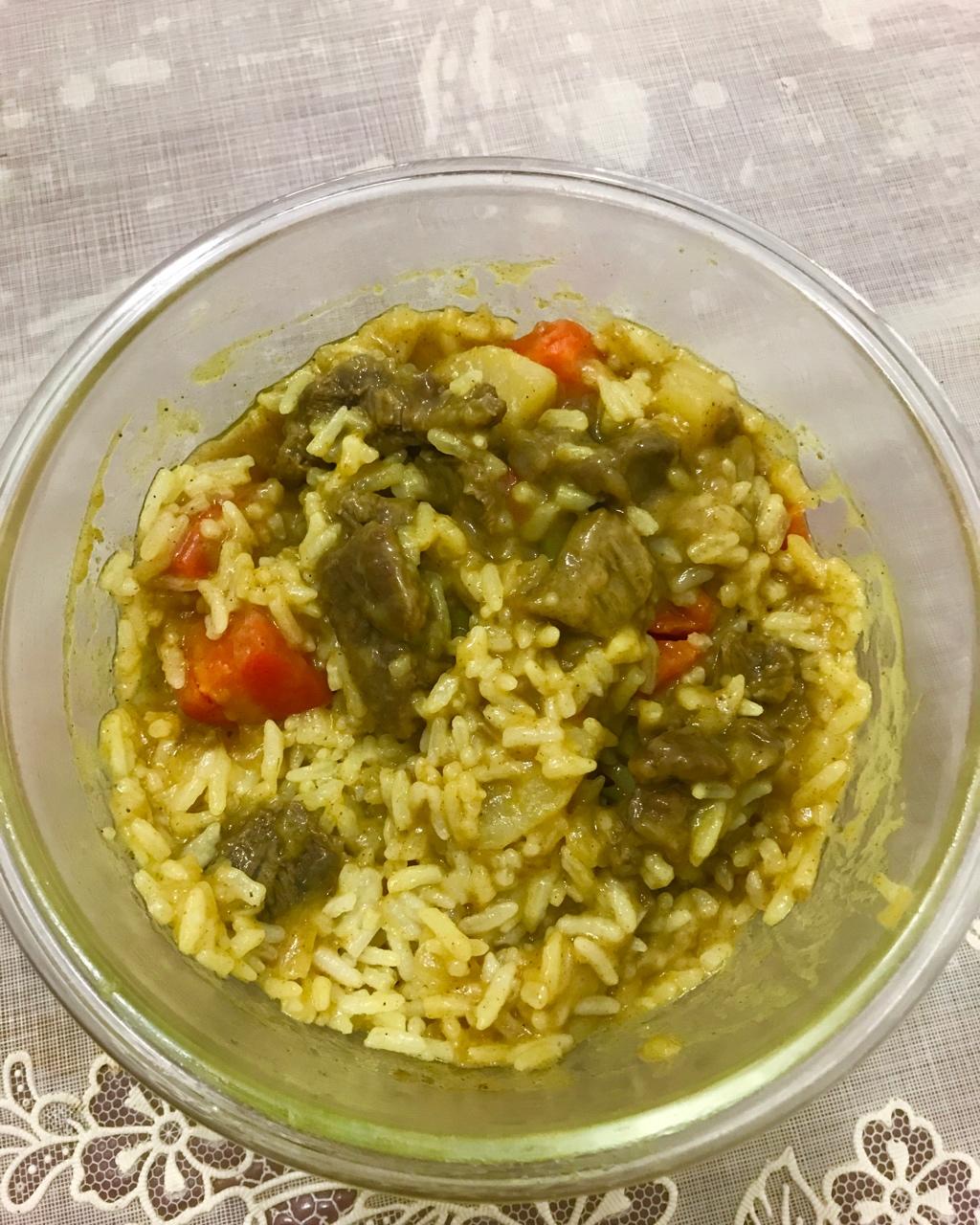 【咖喱牛腩拌饭】