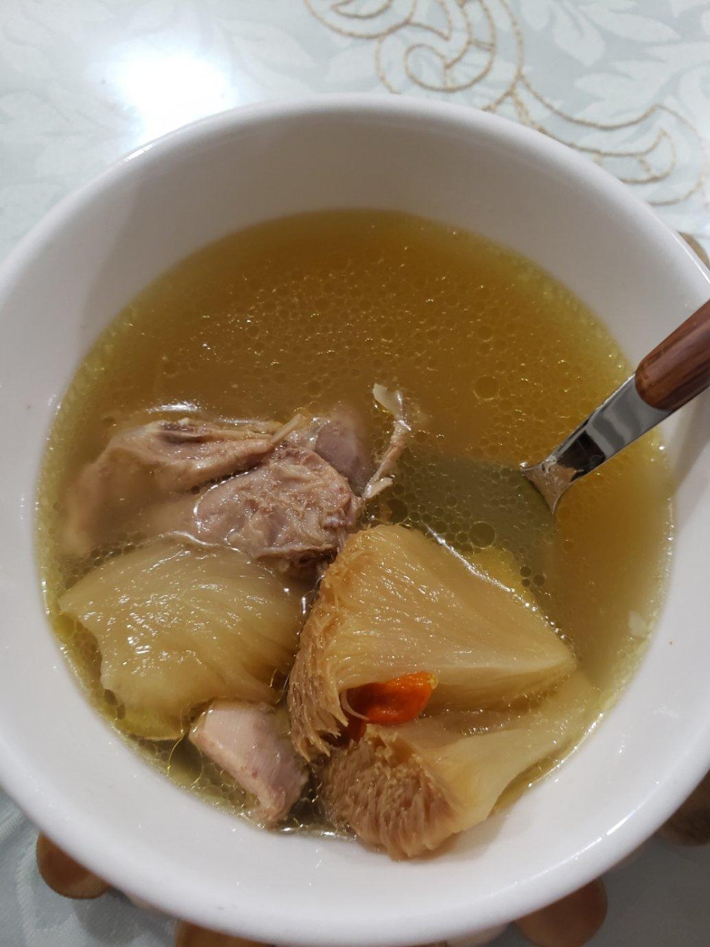 猴头菇炖鸡汤