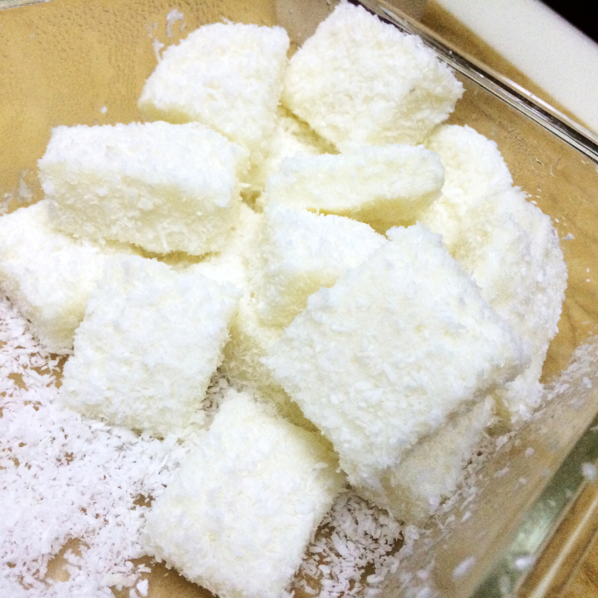 椰丝奶冻～椰丝小方～不用烤箱的小甜品！