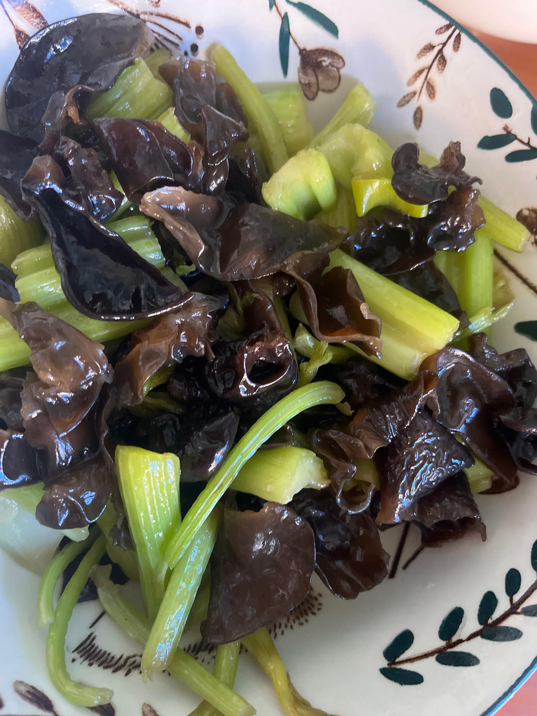 芹菜炒木耳