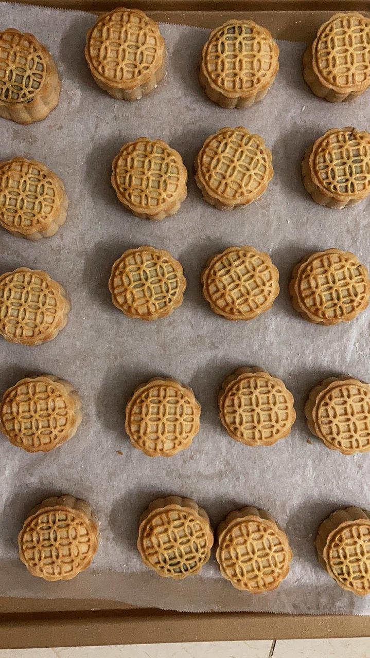 广式豆沙月饼（75克、50克、各种规格都有）