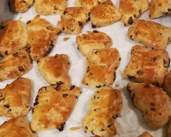给宝宝吃的超少糖葡萄奶酥饼干，酥酥脆脆