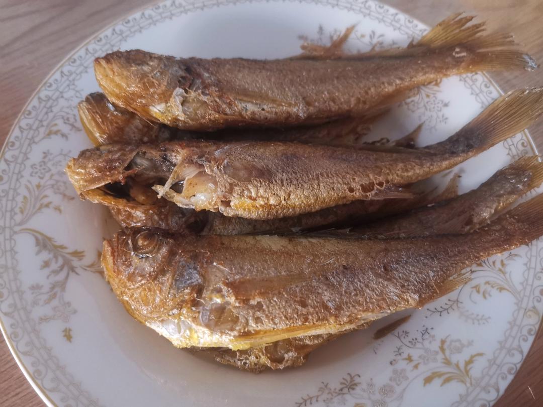 香煎小黄鱼