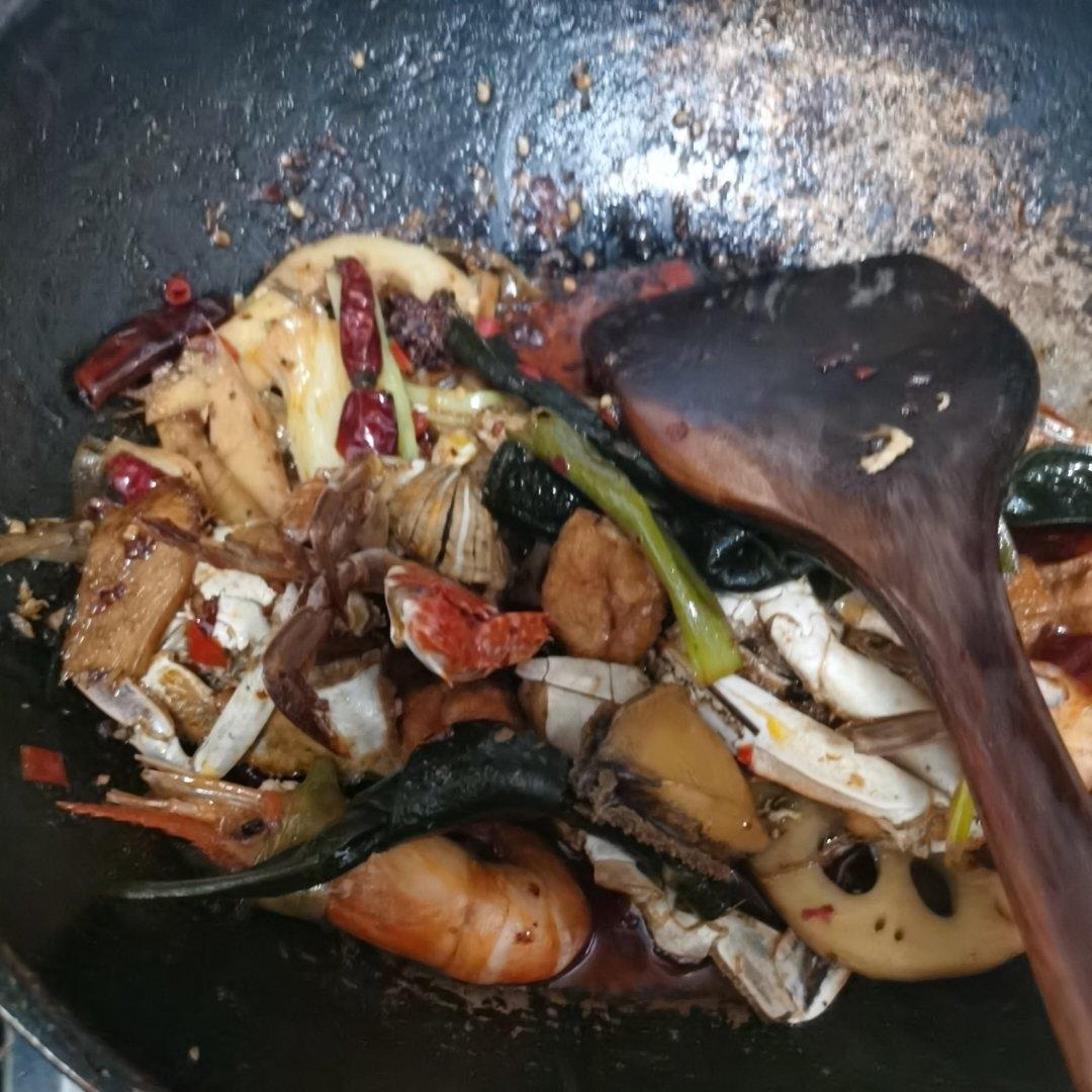 “七欣天”海鲜（梭子蟹、鲍鱼、基围虾、鱿鱼）