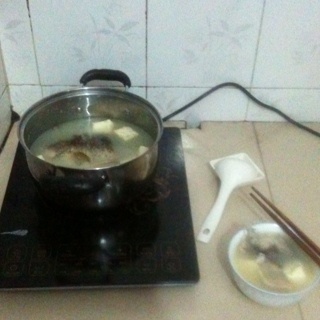鲫鱼豆腐汤