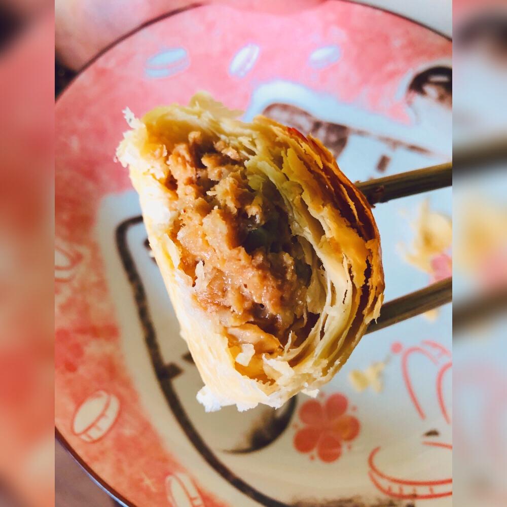 超酥榨菜鲜肉月饼