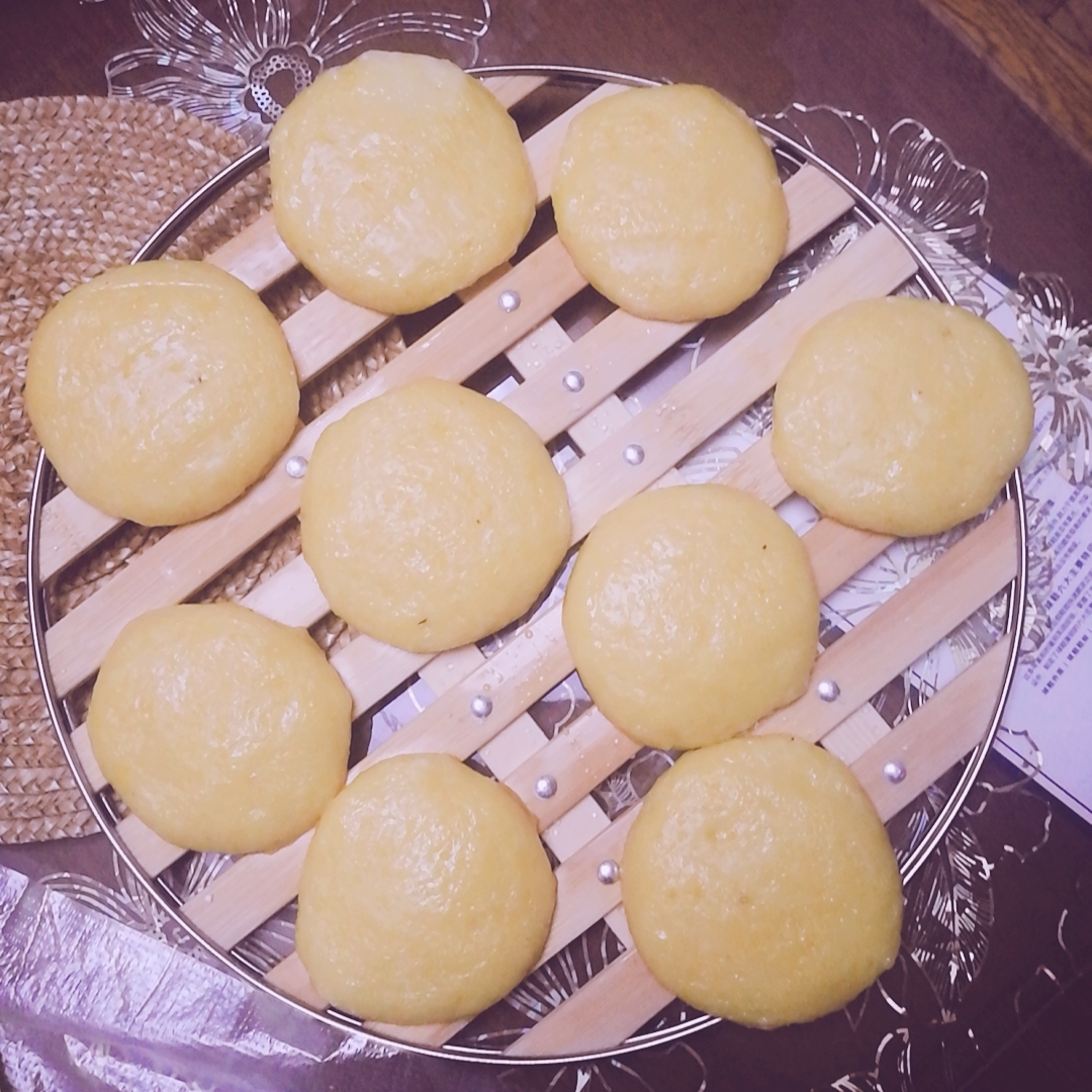 菠萝糯米蒸饼的做法