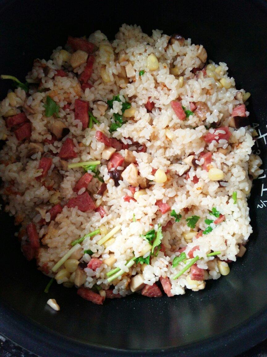香菇腊肉饭