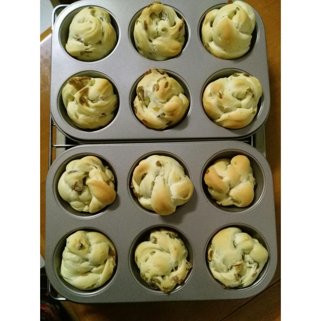 一次发酵的蔓越莓杯子面包