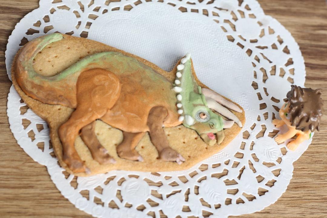 超简单！好吃又平整的糖霜饼干底的做法（附贴心小提示哦）