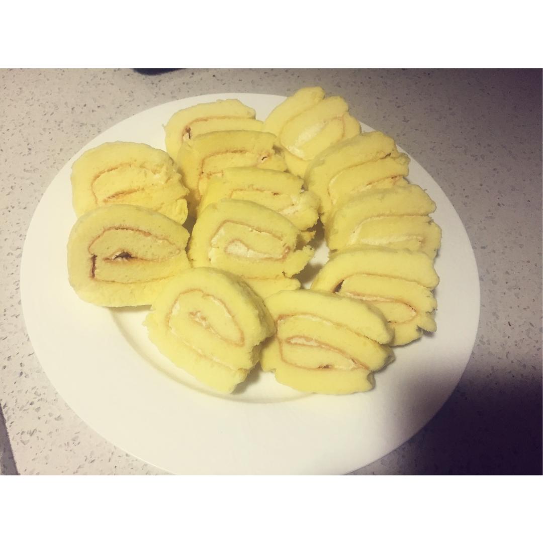 戚风奶油蛋糕卷