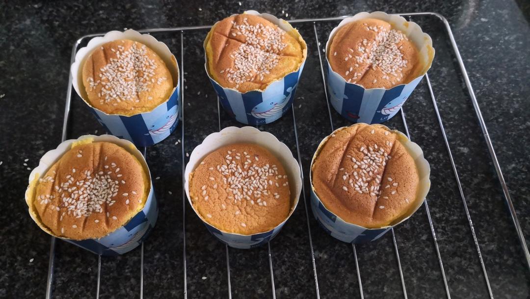戚风小纸杯蛋糕