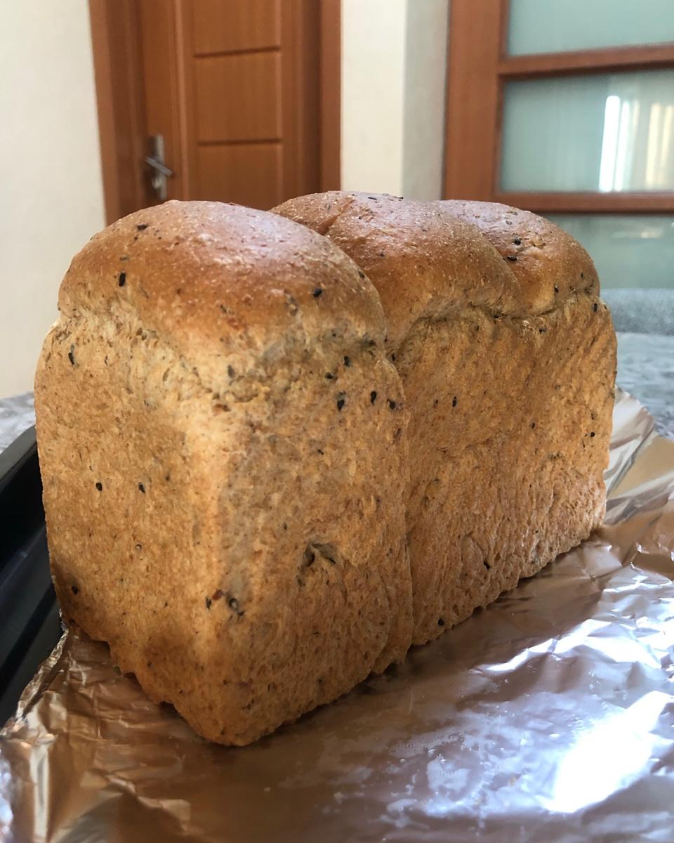 柔软拉丝的100%全麦麦片吐司（一次发酵）