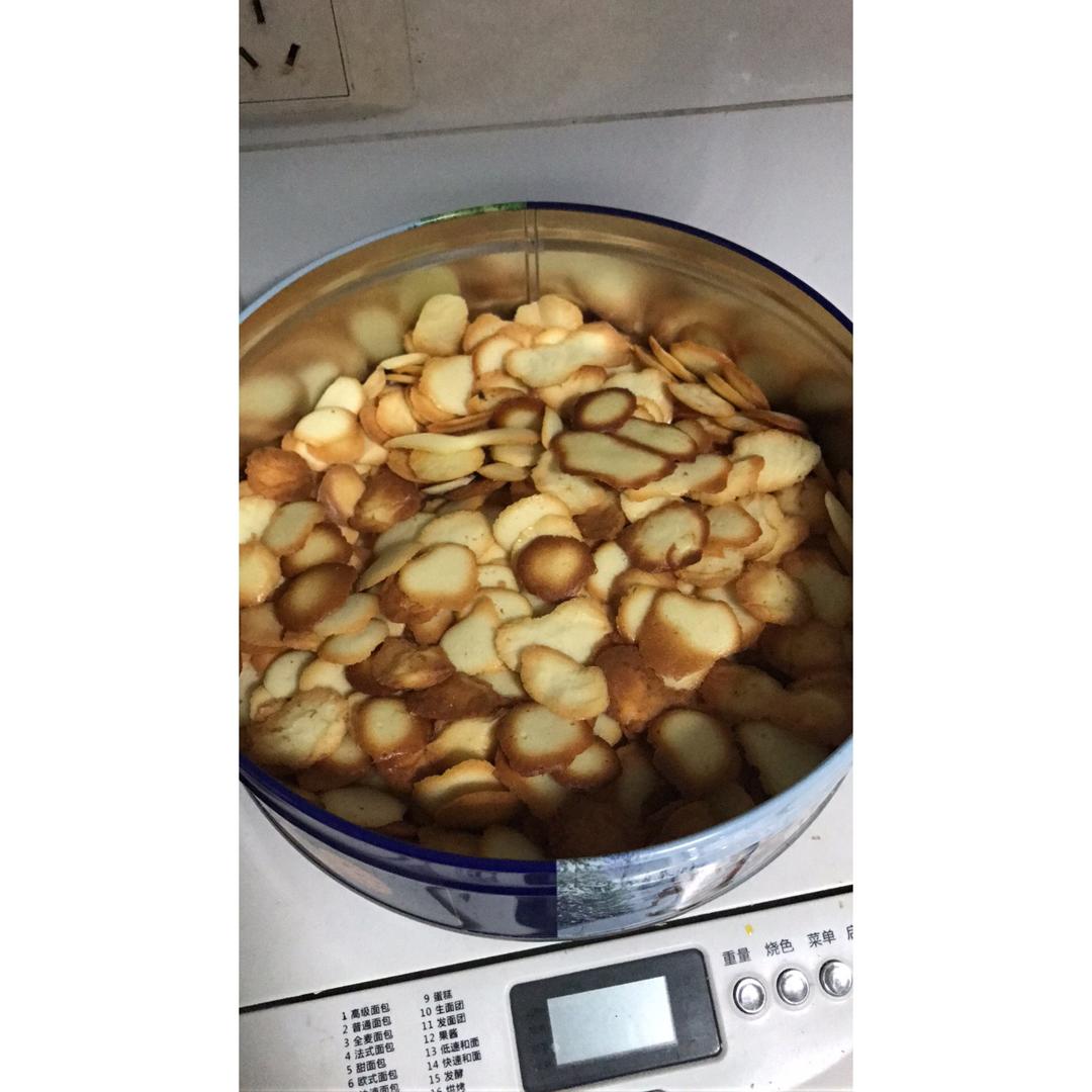 淡奶油版蛋白薄饼（蛋白淡奶油好去处）