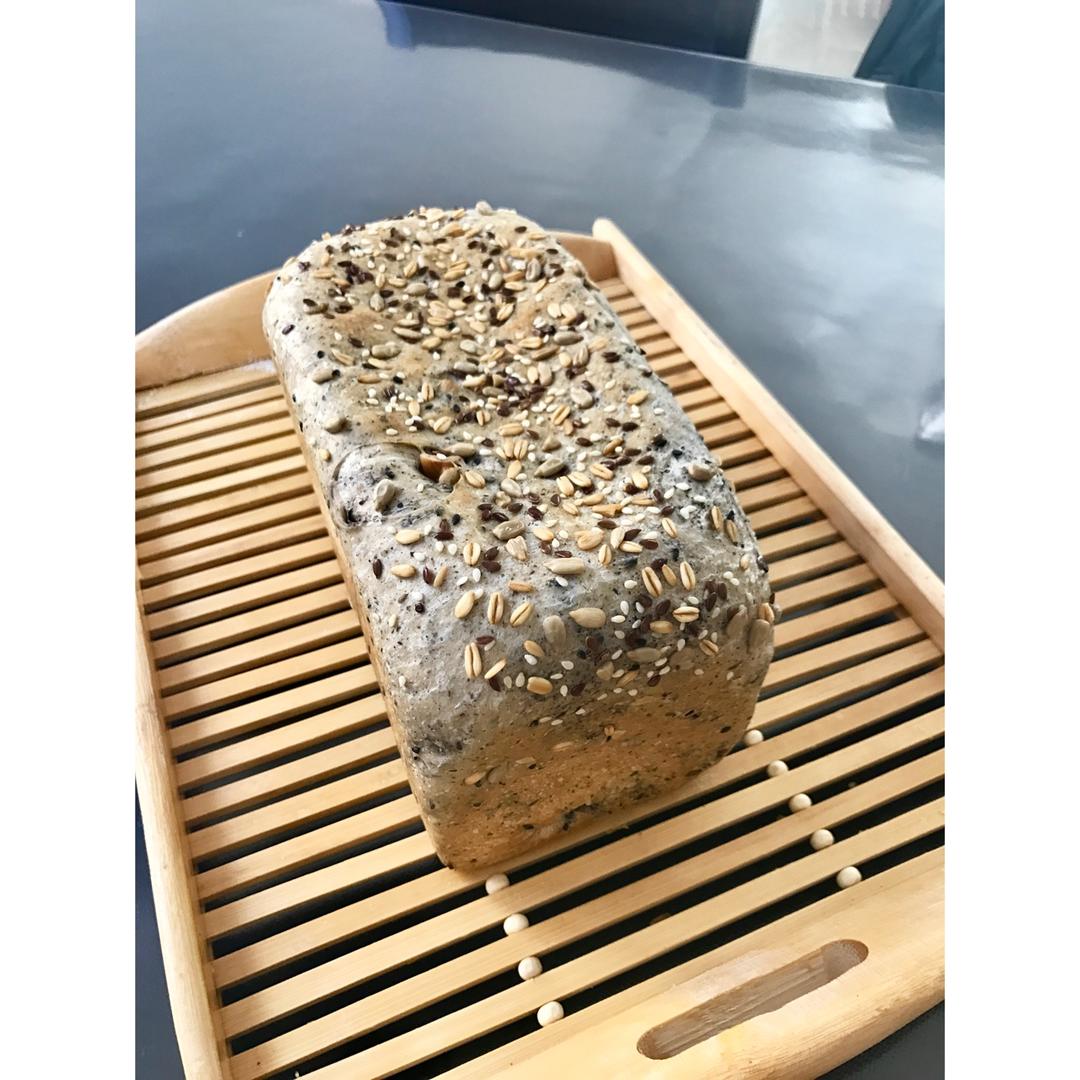 营养丰富的黑芝麻小吐司