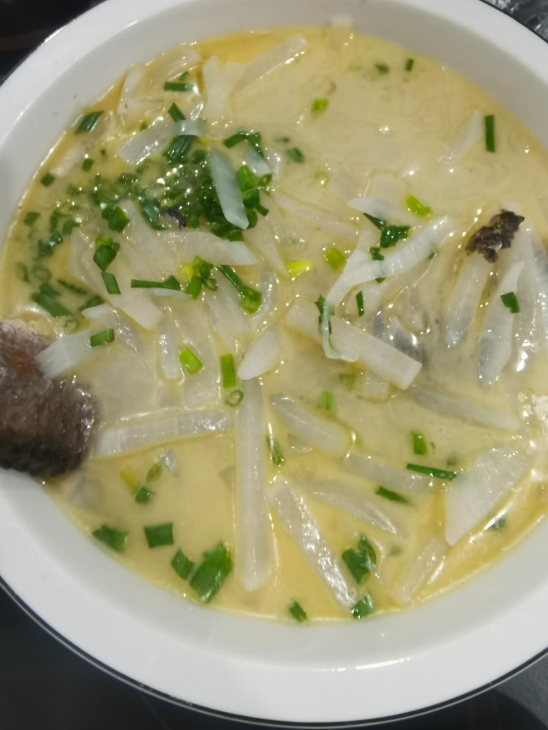 鲫鱼汤