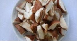 香菇炒肉丝的做法 步骤1