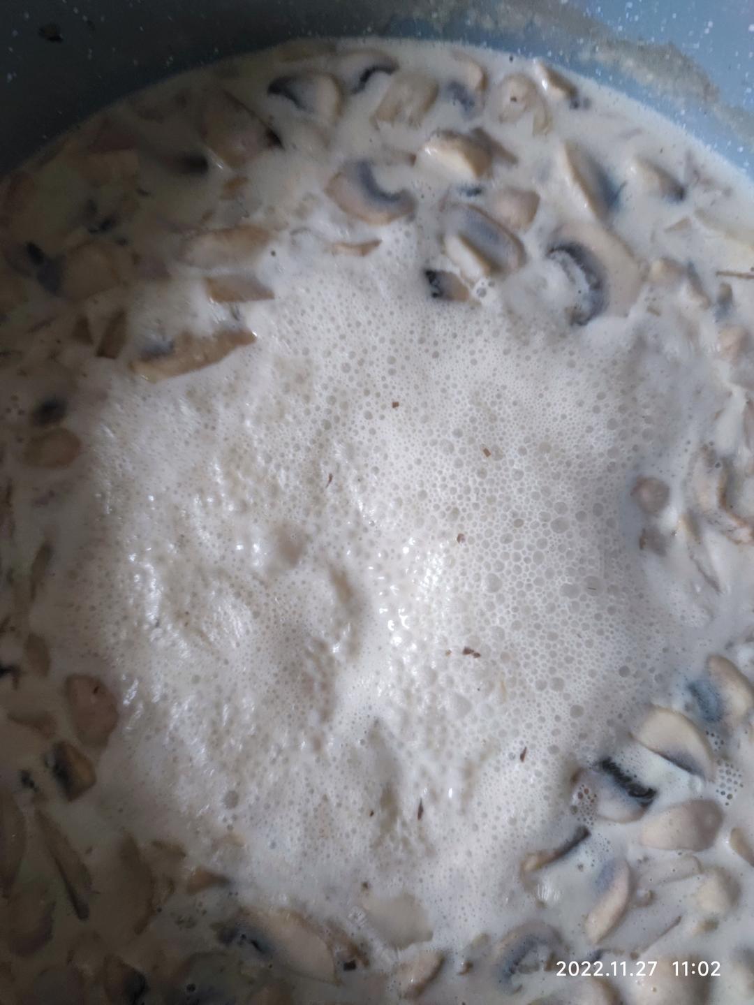 奶油蘑菇浓汤（小朋友超爱）