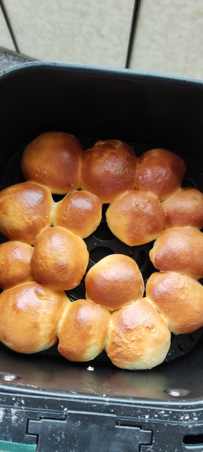 空气炸锅气泡面包！一次成功，不用揉面！