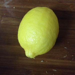 冰糖柠檬蜜的做法 步骤1