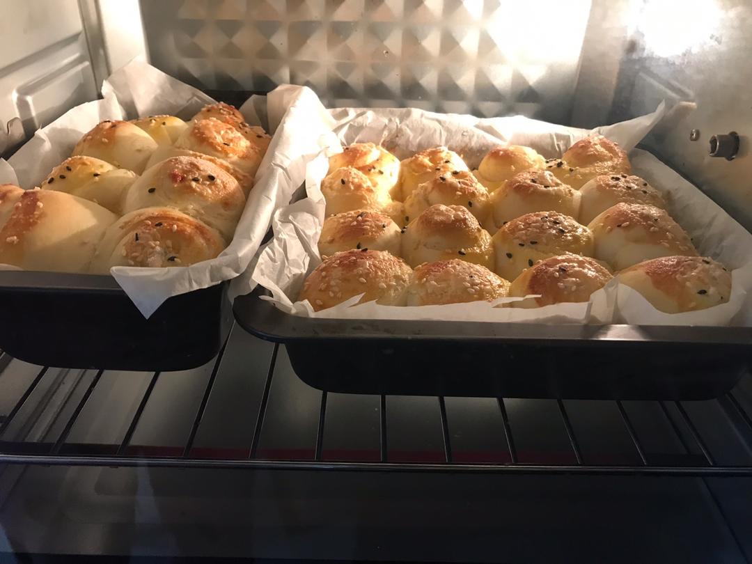 脆底蜂蜜小面包