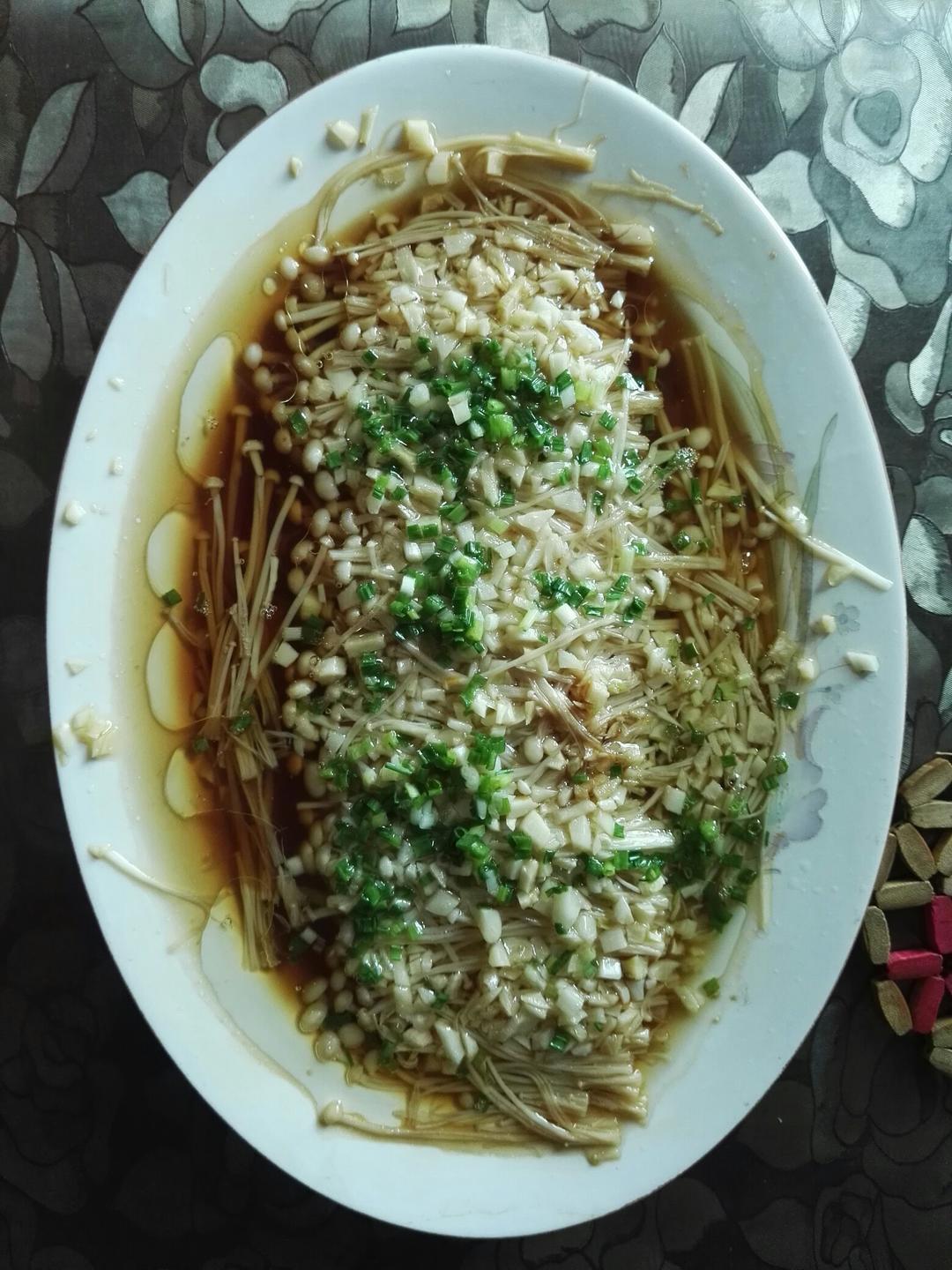 蒜蓉蒸金针菇
