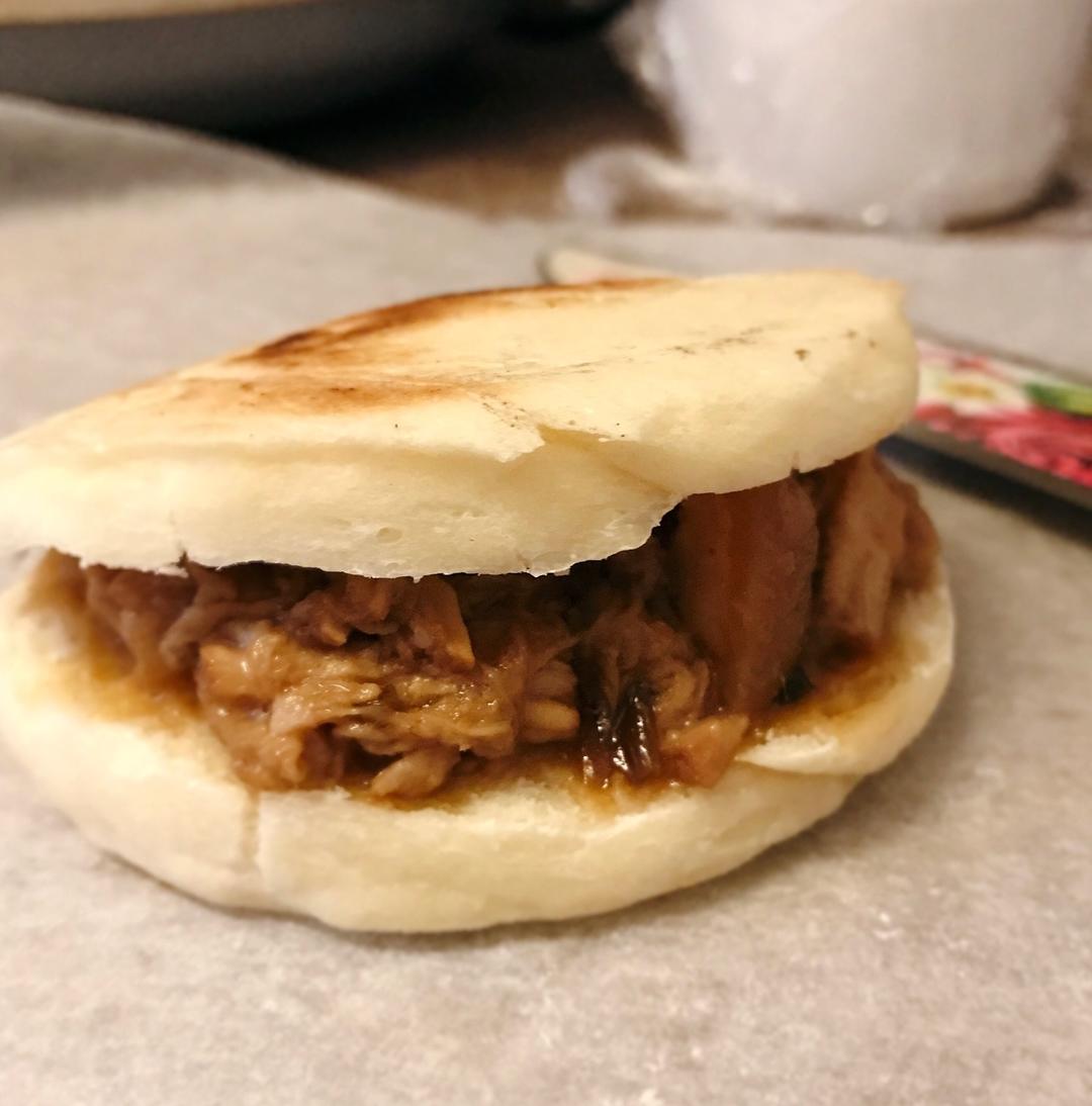 cerise厨房做的肉夹馍