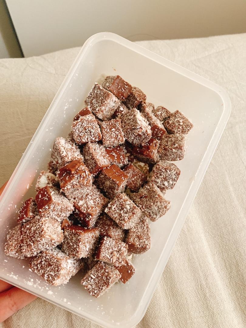 完胜85‘C的牛奶椰蓉小方