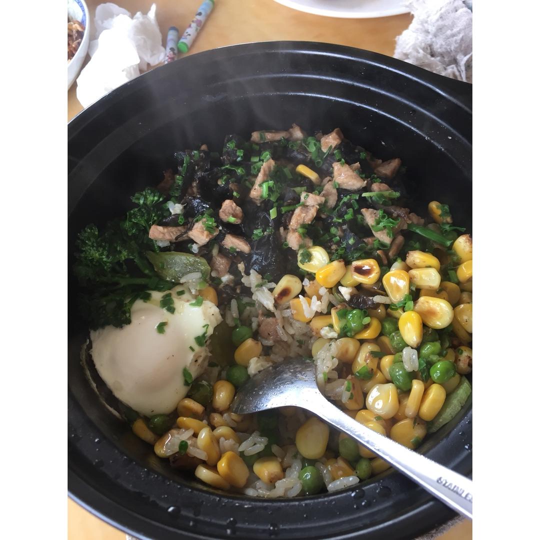 香肠煲仔饭