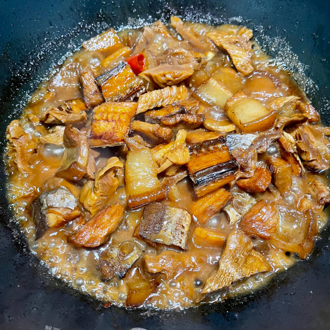 ㊙️鳗鲞笋干红烧肉，家常菜，老底子宁波人的最爱，下饭的做法 步骤7