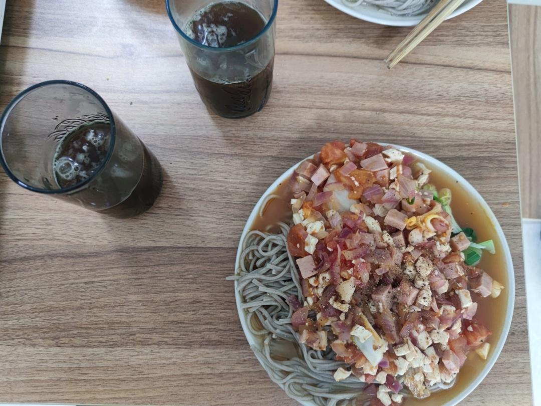 超详细的浓郁番茄荞麦面