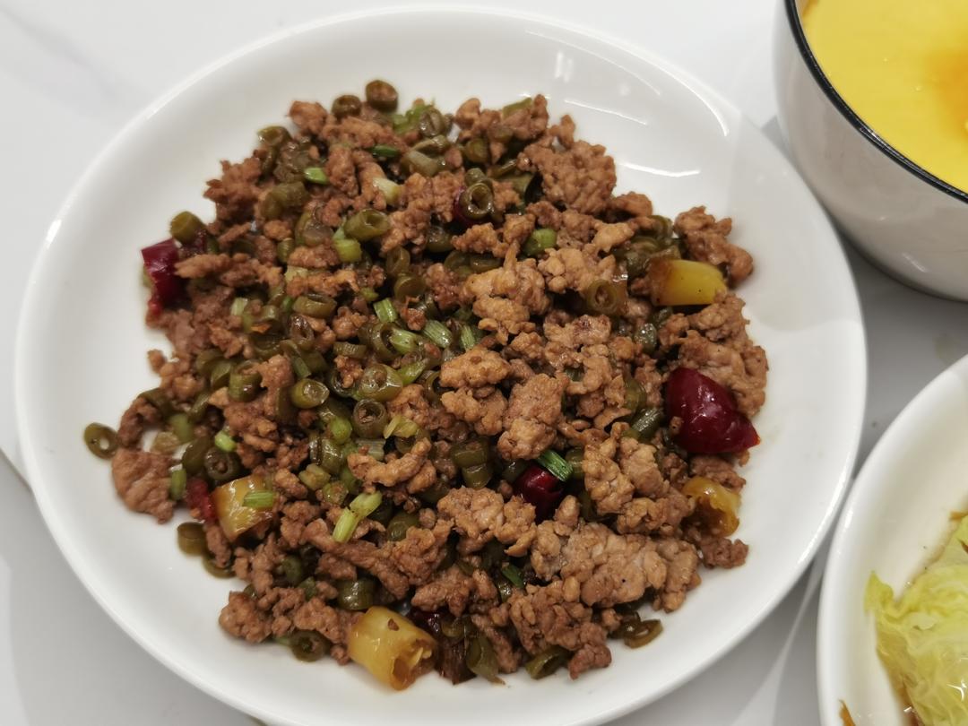 厨师长教你：“酸豆角炒肉末”的家常做法，简单易学，下饭一绝