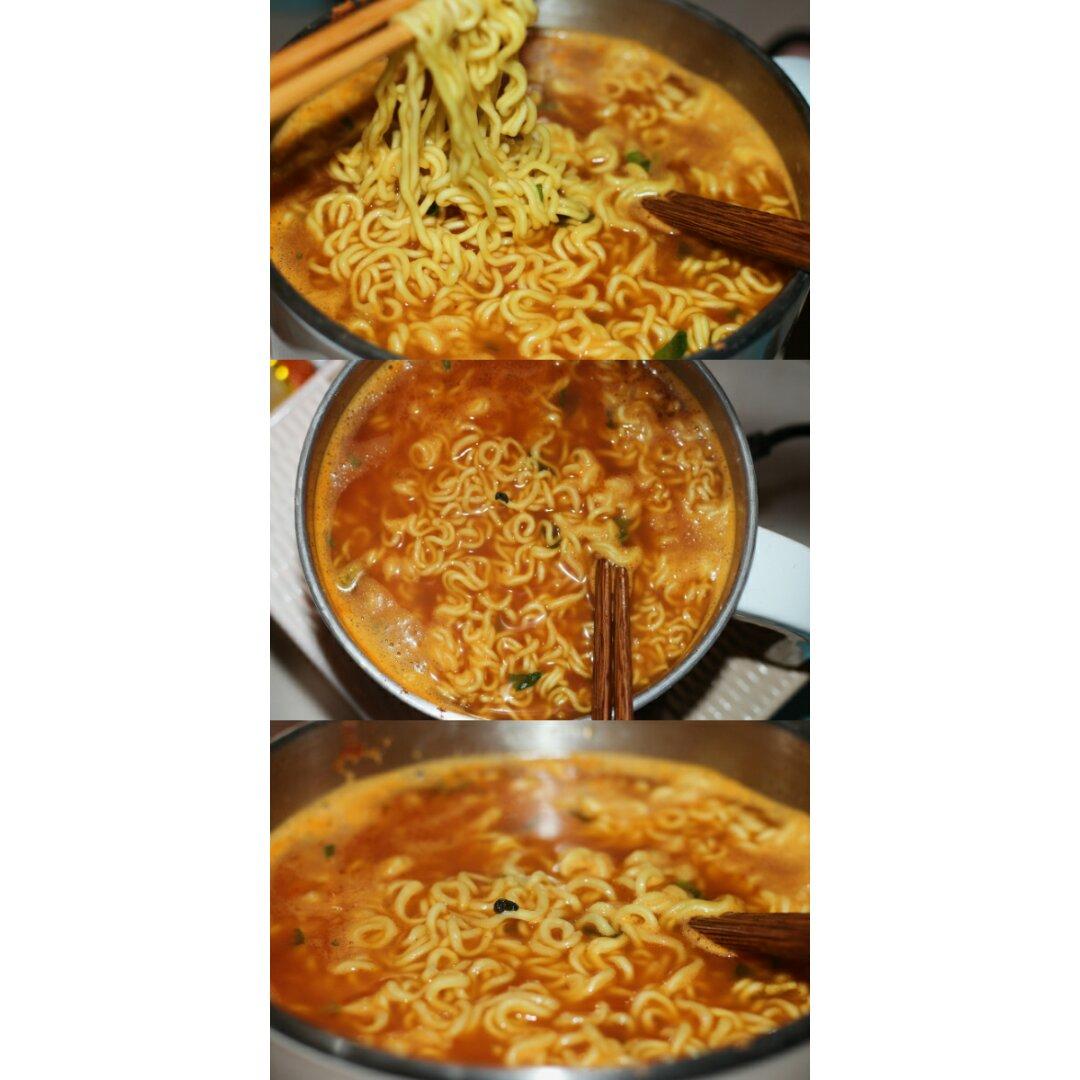 满足食欲的深夜秘密 森系浓香泡面