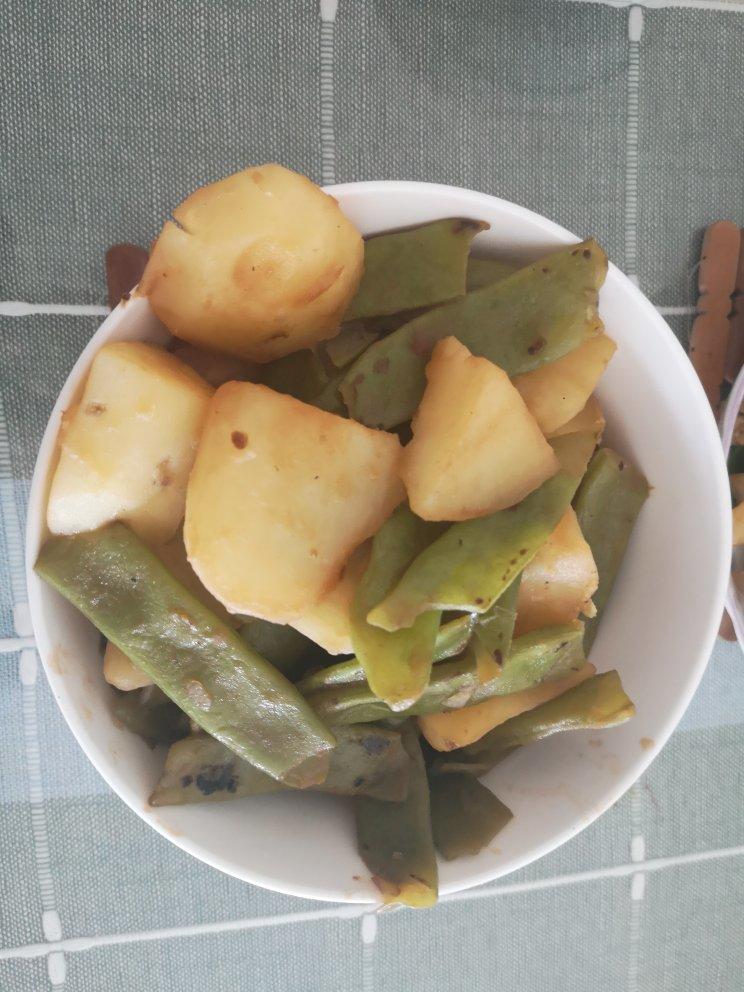 油豆角炖土豆