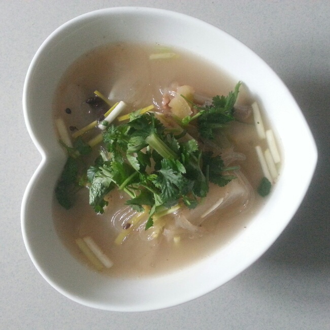 清炖羊肉汤