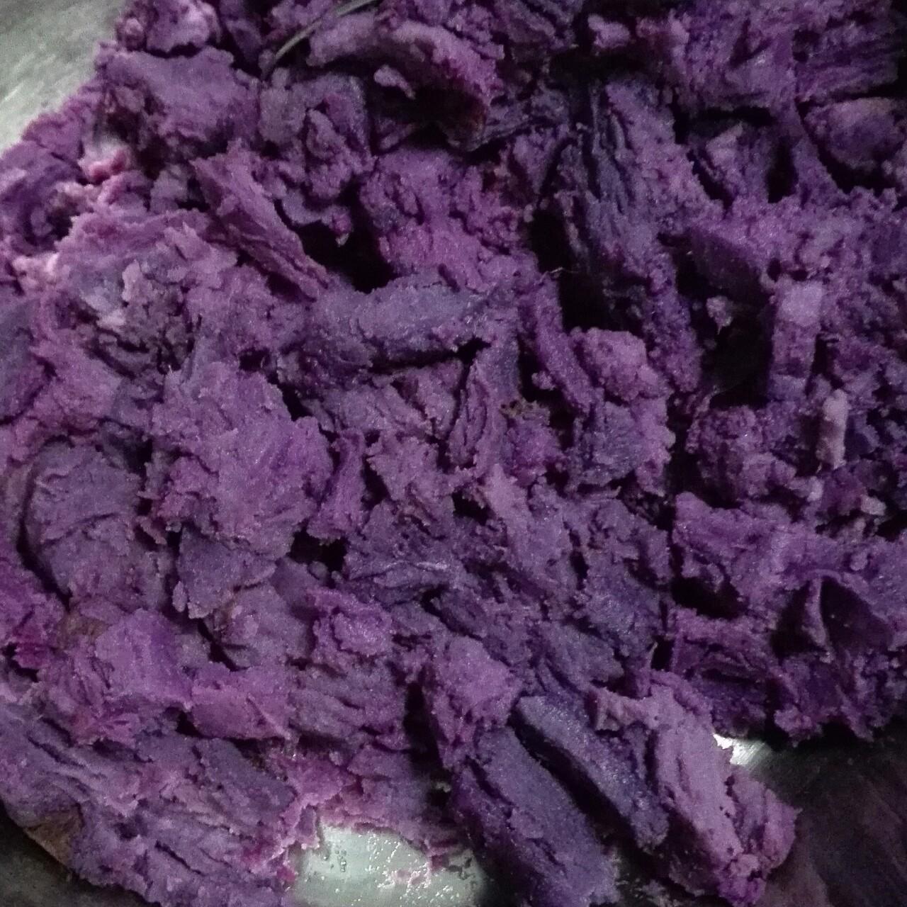 烤箱版紫薯芝麻饼的做法 步骤1