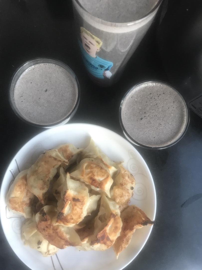 速冻水饺吃腻了吗~变锅贴吧(๑´ڡ`๑)