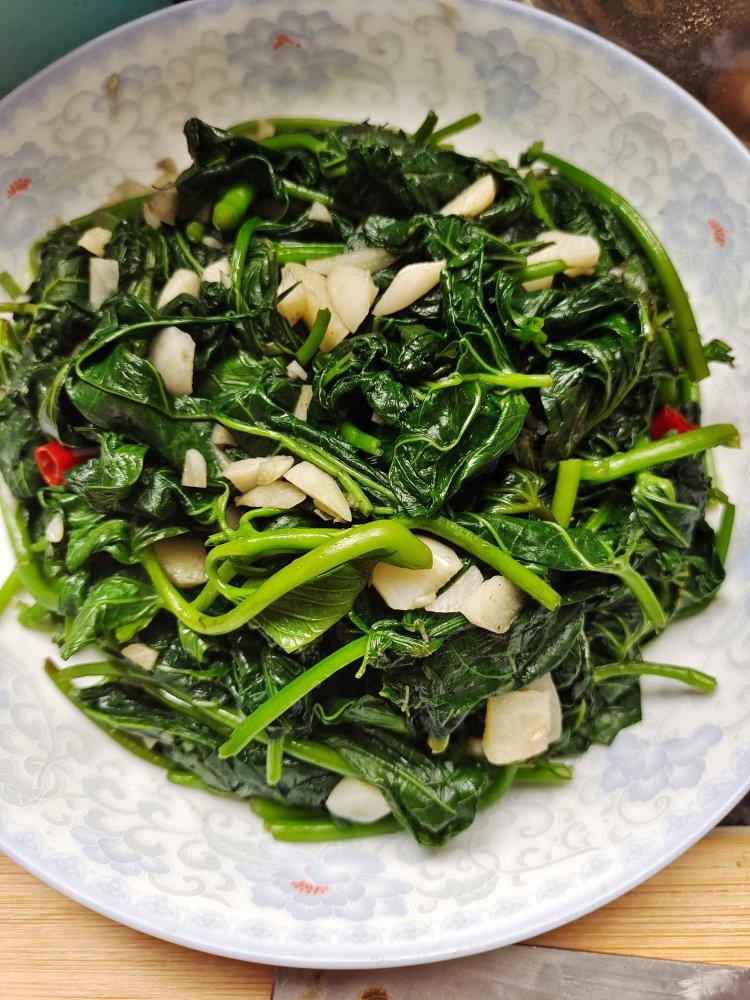 💥蒜蓉炒红薯叶