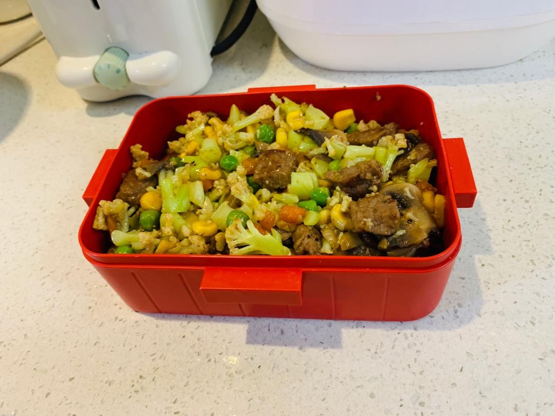 【健康三餐】三文鱼时蔬菜花米炒饭