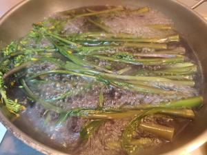 白灼“金殿玉菜”红菜苔的做法 步骤4