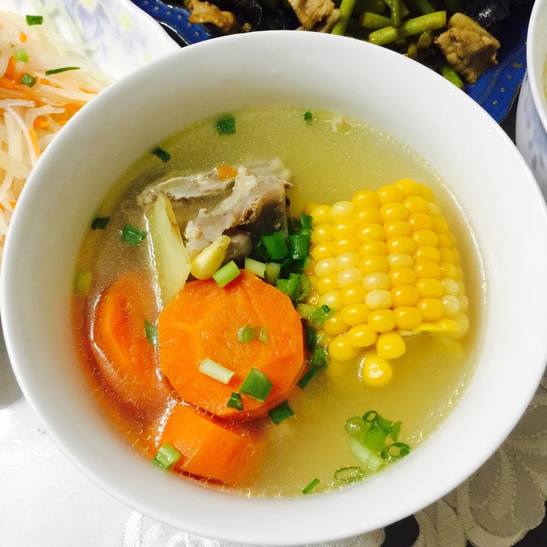 玉米炖排骨