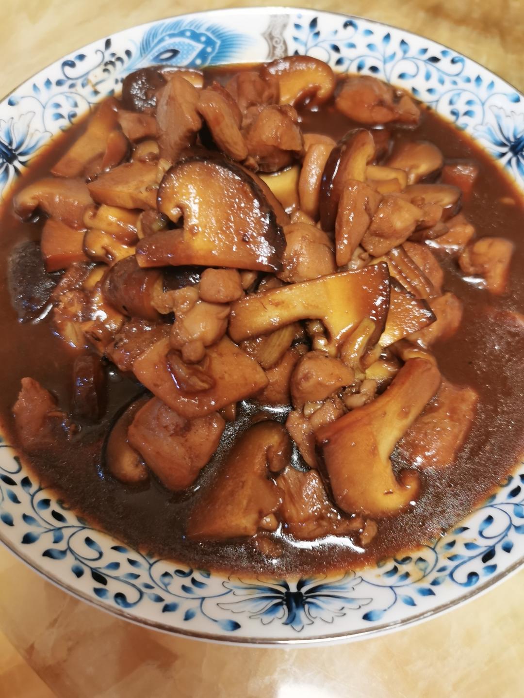 香菇鸡腿