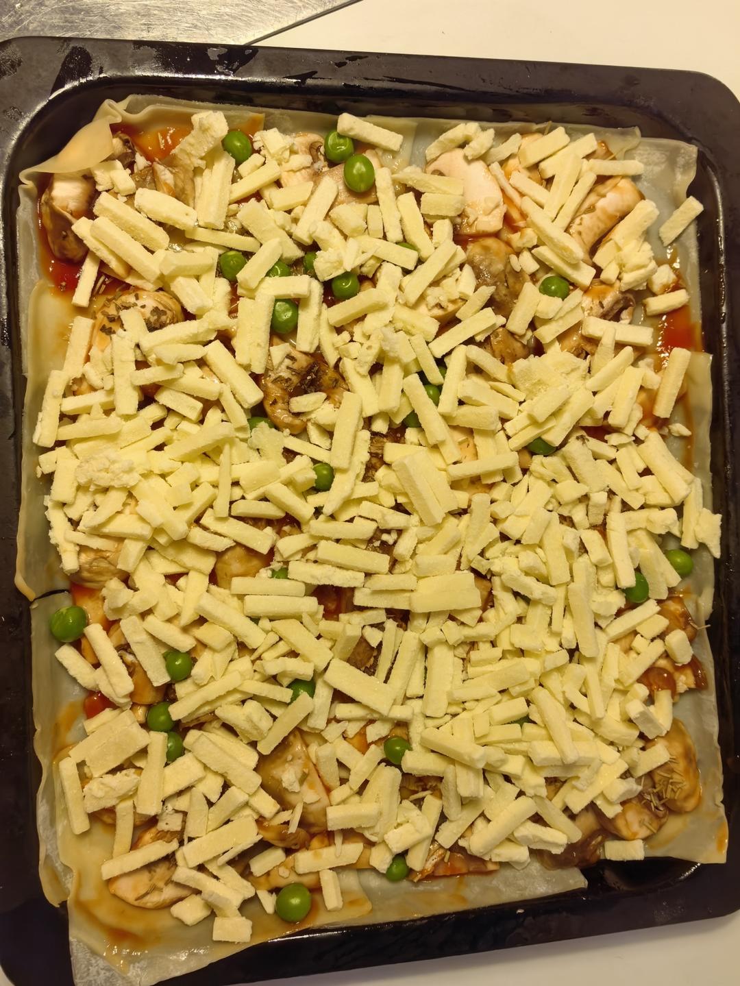 剩馄饨皮变薄纸素披萨饼