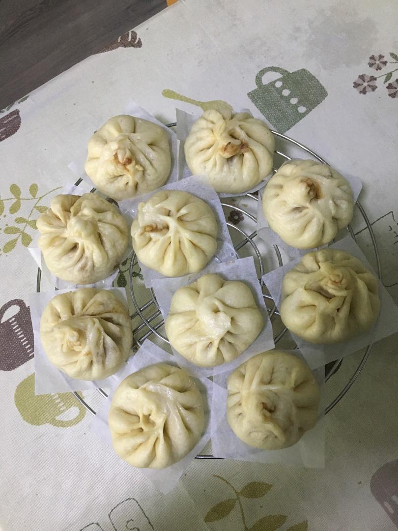 白萝卜粉丝猪肉包子（附视频。一次性发酵。）