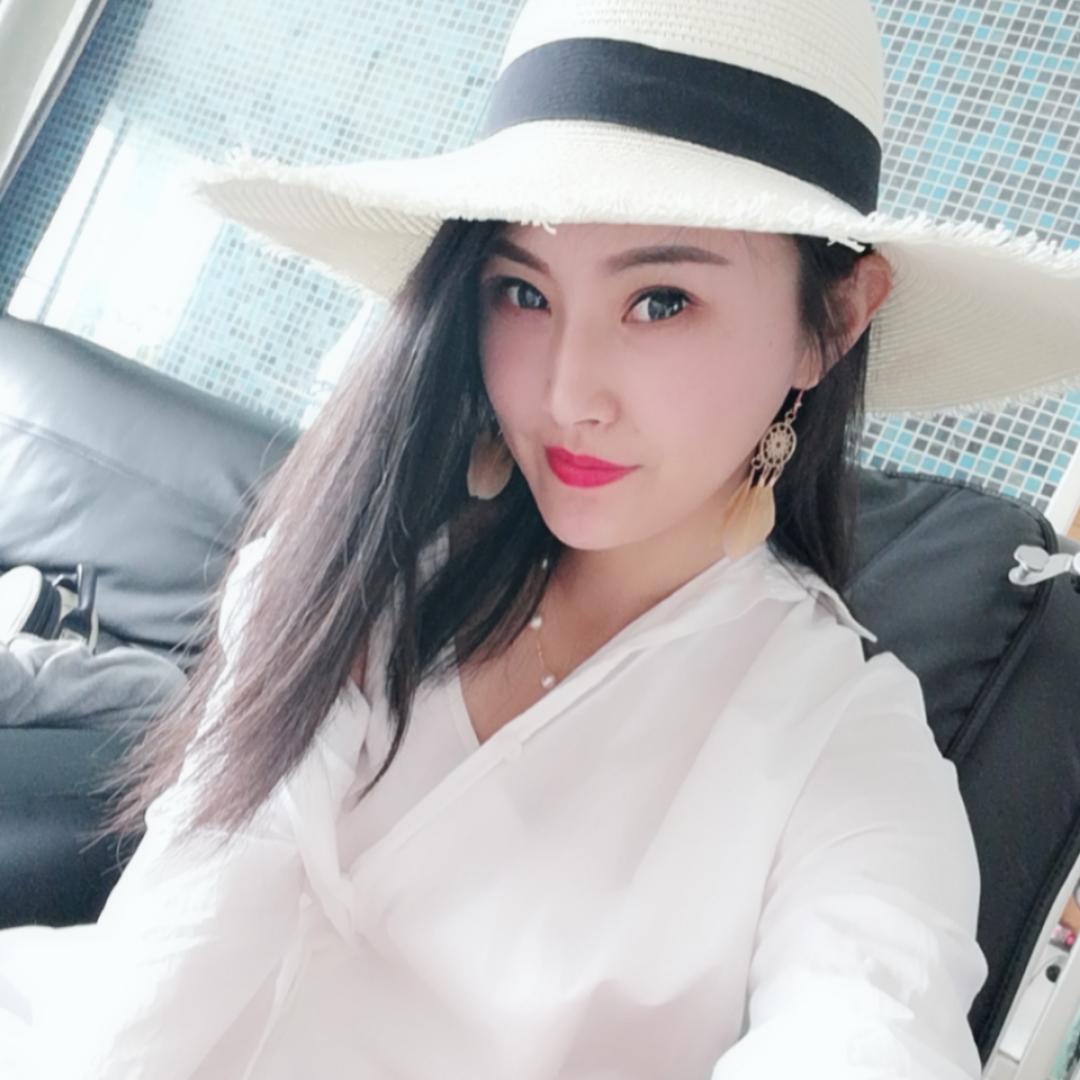 Lucky姗姗
